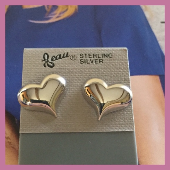 Sterling Silver Heart Earrings Pierced Brand New - Picture 1 of 7